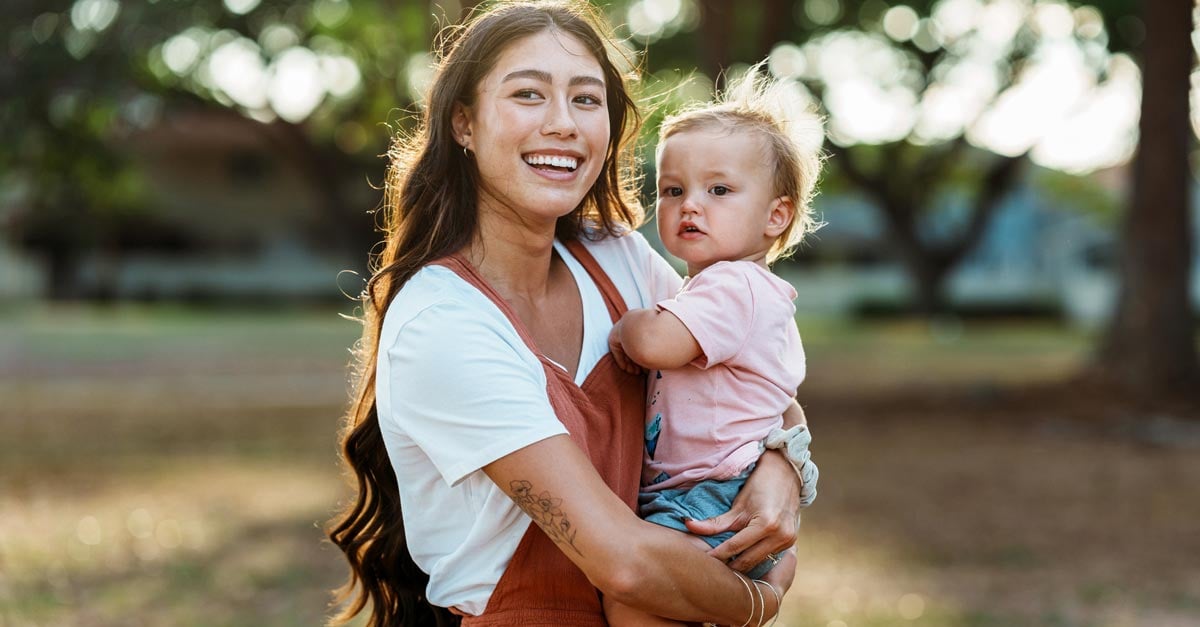 How To Prevent Back Pain When Lifting And Carrying Kids